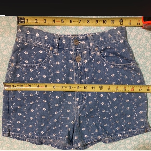 💙 Vintage Express Embroidered High Waist Cotton Jean Shorts, Size: 5/6 - Picture 3 of 9